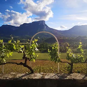 https://le-haut-des-vignes-domaine-des-granges-longes.hotels-rhonealpes.com
