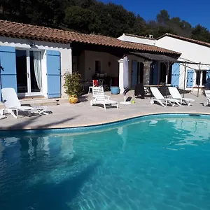 https://loustaou-de-lestama.fr-provencehotel.com