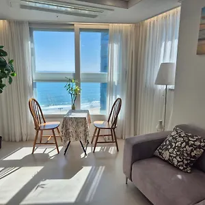 Irua Haeundae Aparthotel