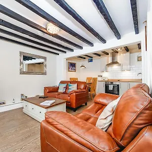 5 Ivy Yard Whitby